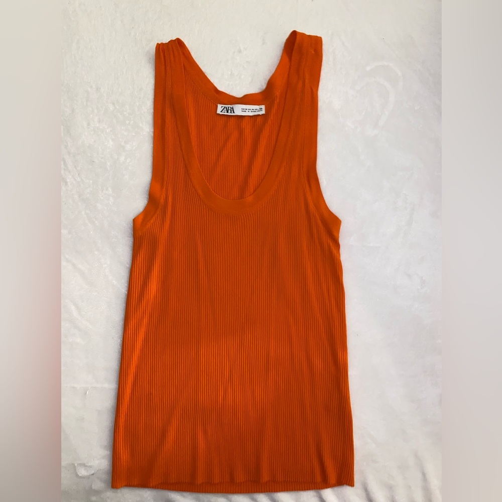 Zara orange top 🍊